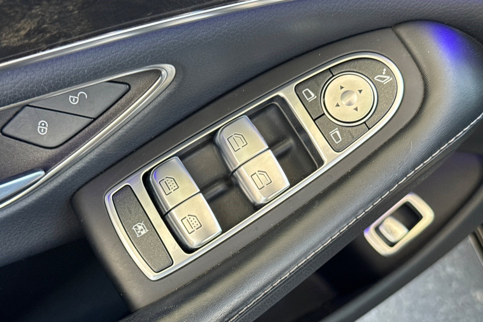 Used 2019 Mercedes-Benz S 560 Sedan image 13