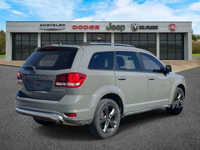 Used 2019 Dodge Journey Crossroad FWD image 3