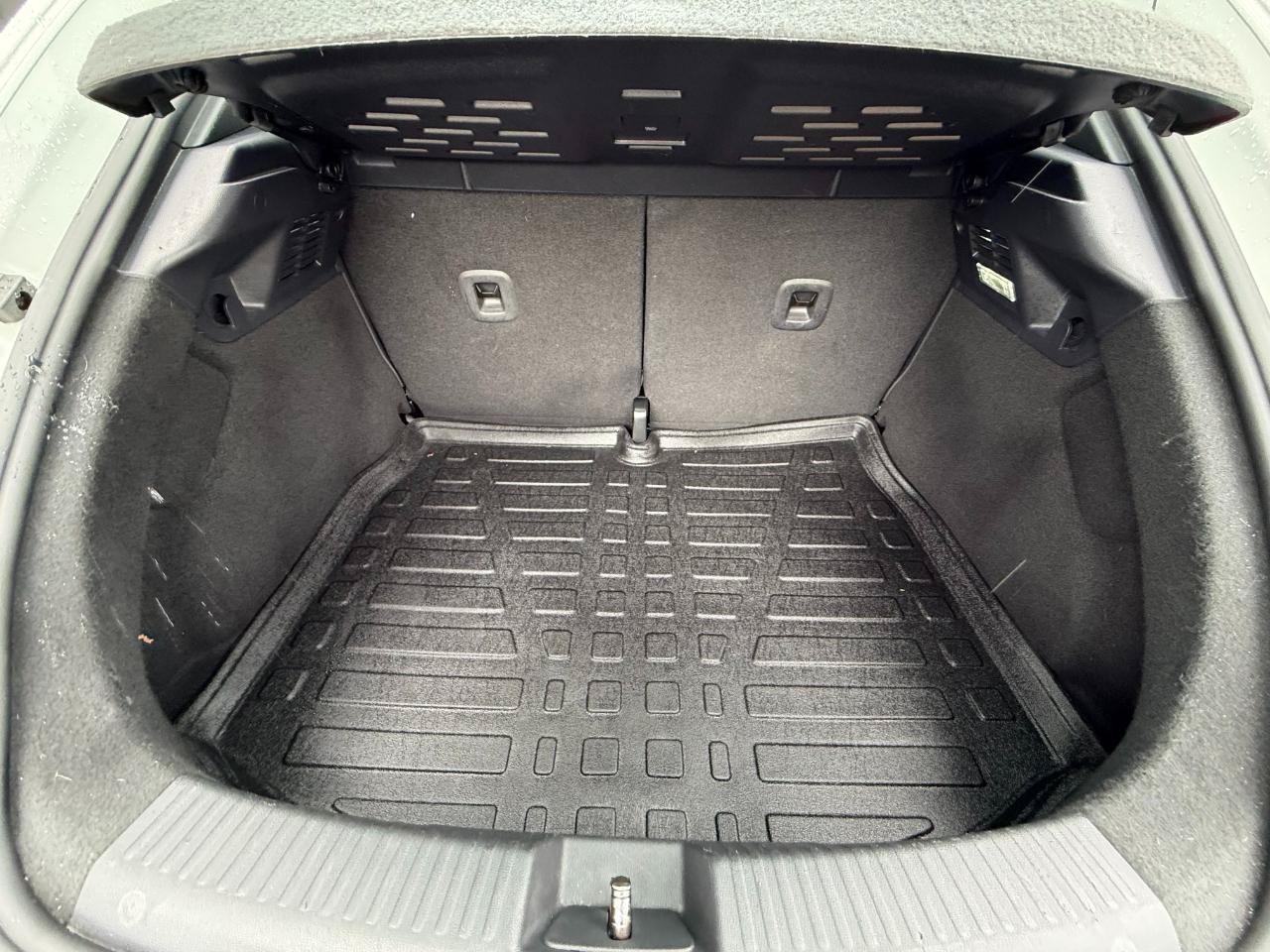 Used 2015 Volkswagen Beetle 1.8T FWD image 16