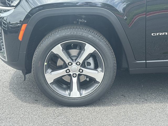 New 2026 Jeep Grand Cherokee Limited RWD image 11