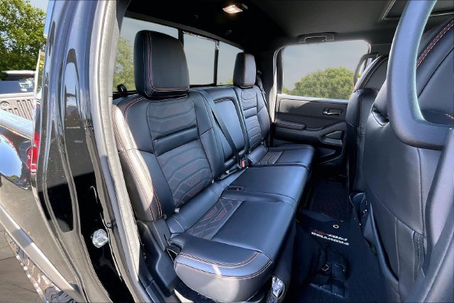 New 2025 Nissan Frontier PRO-4X w/ Pro Premium Package AWD/4WD image 10