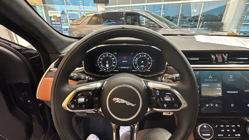 Used 2026 Jaguar F-PACE R-Dynamic S AWD/4WD image 14