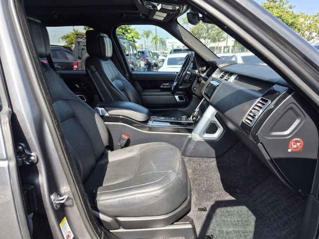 Used 2018 Land Rover Range Rover HSE AWD/4WD image 17