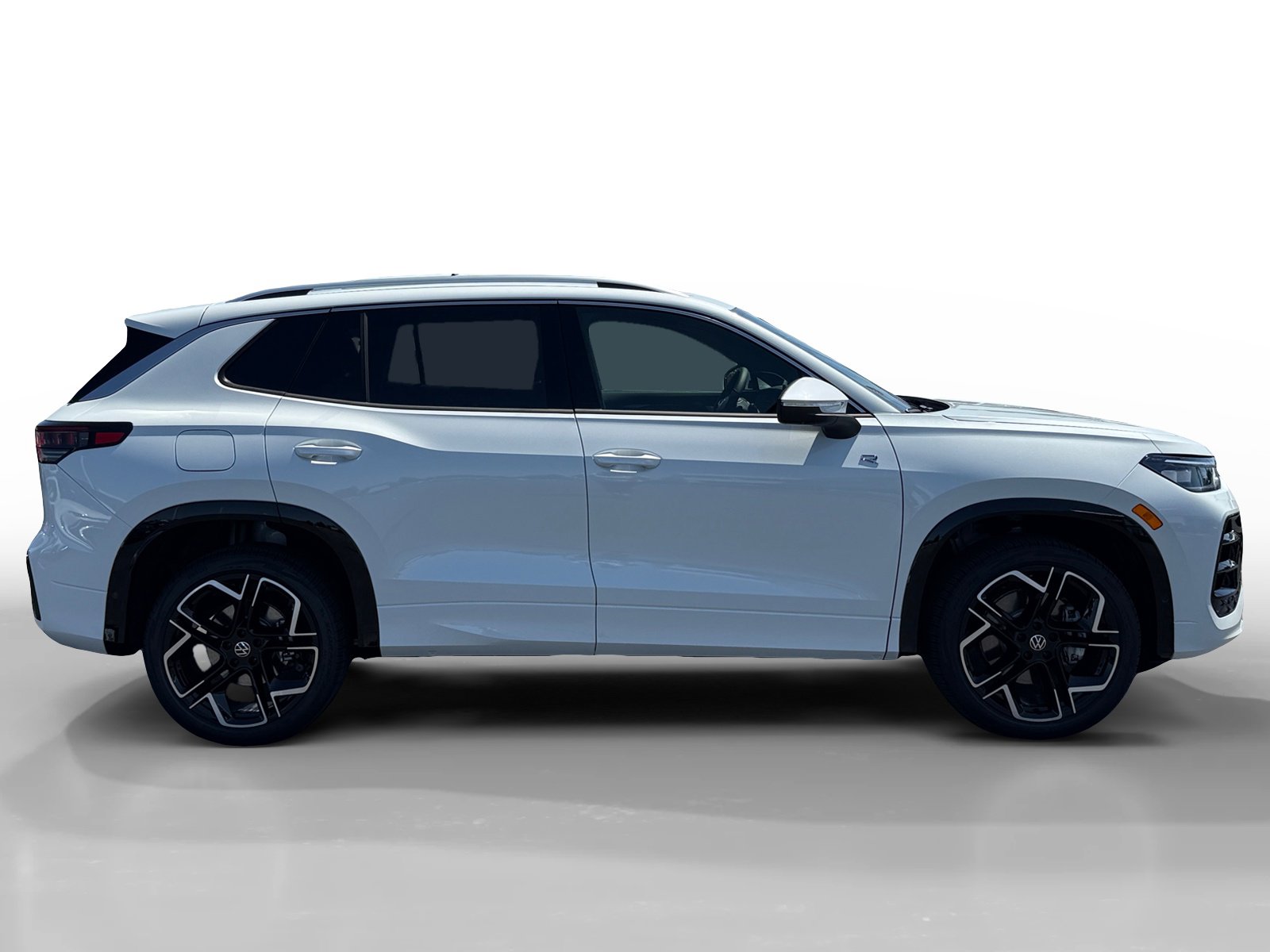 New 2026 Volkswagen Tiguan SEL R-Line AWD/4WD image 6