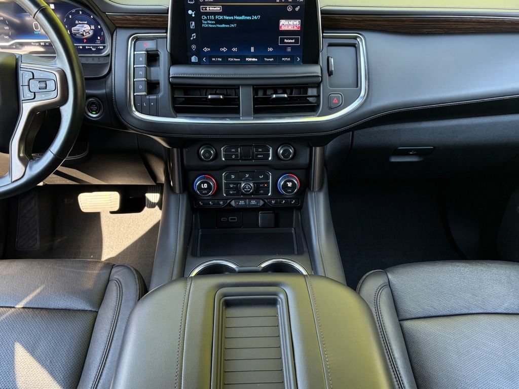 Used 2023 Chevrolet Suburban High Country AWD/4WD image 19