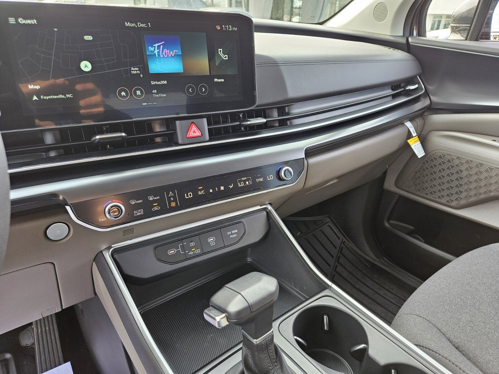 New 2026 Kia Carnival LX image 13