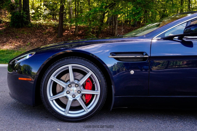 Used 2008 Aston Martin V8 Vantage Roadster RWD image 4