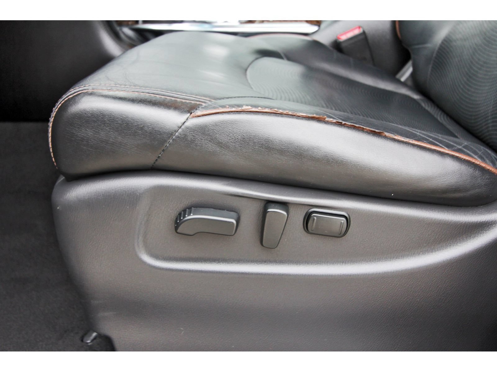 Used 2017 Nissan Armada Platinum RWD image 32
