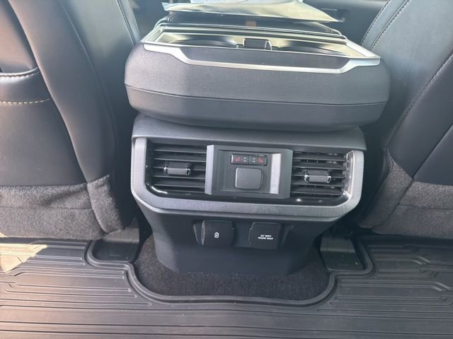 Used 2022 Ford F150 Platinum w/ Equipment Group 701A High AWD/4WD image 16