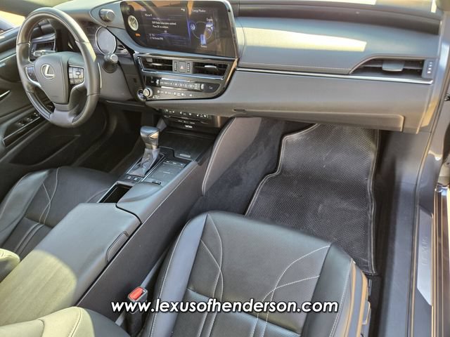 Certified 2022 Lexus ES 300h w/ Accessory Package FWD image 20