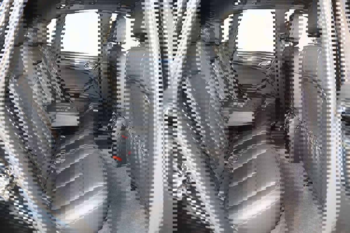 Used 2020 Porsche Macan image 14