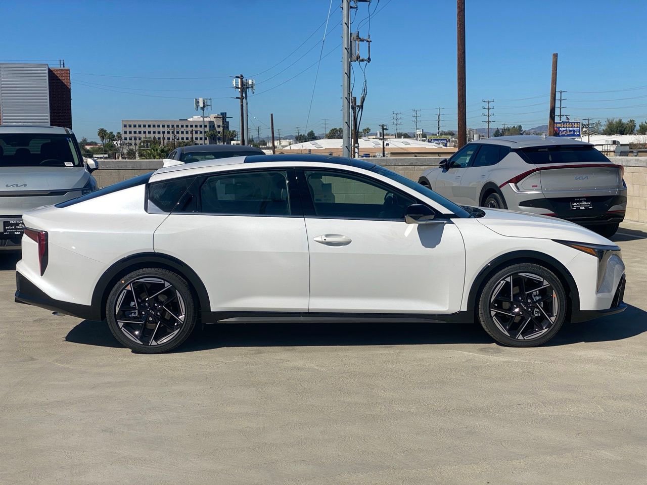 New 2025 Kia K4 GT-Line image 2