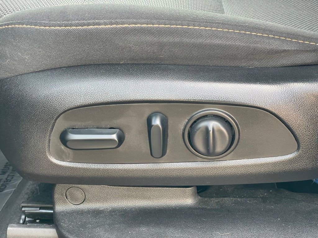 Used 2019 Chevrolet Traverse LT w/ LPO, Cargo Package image 15