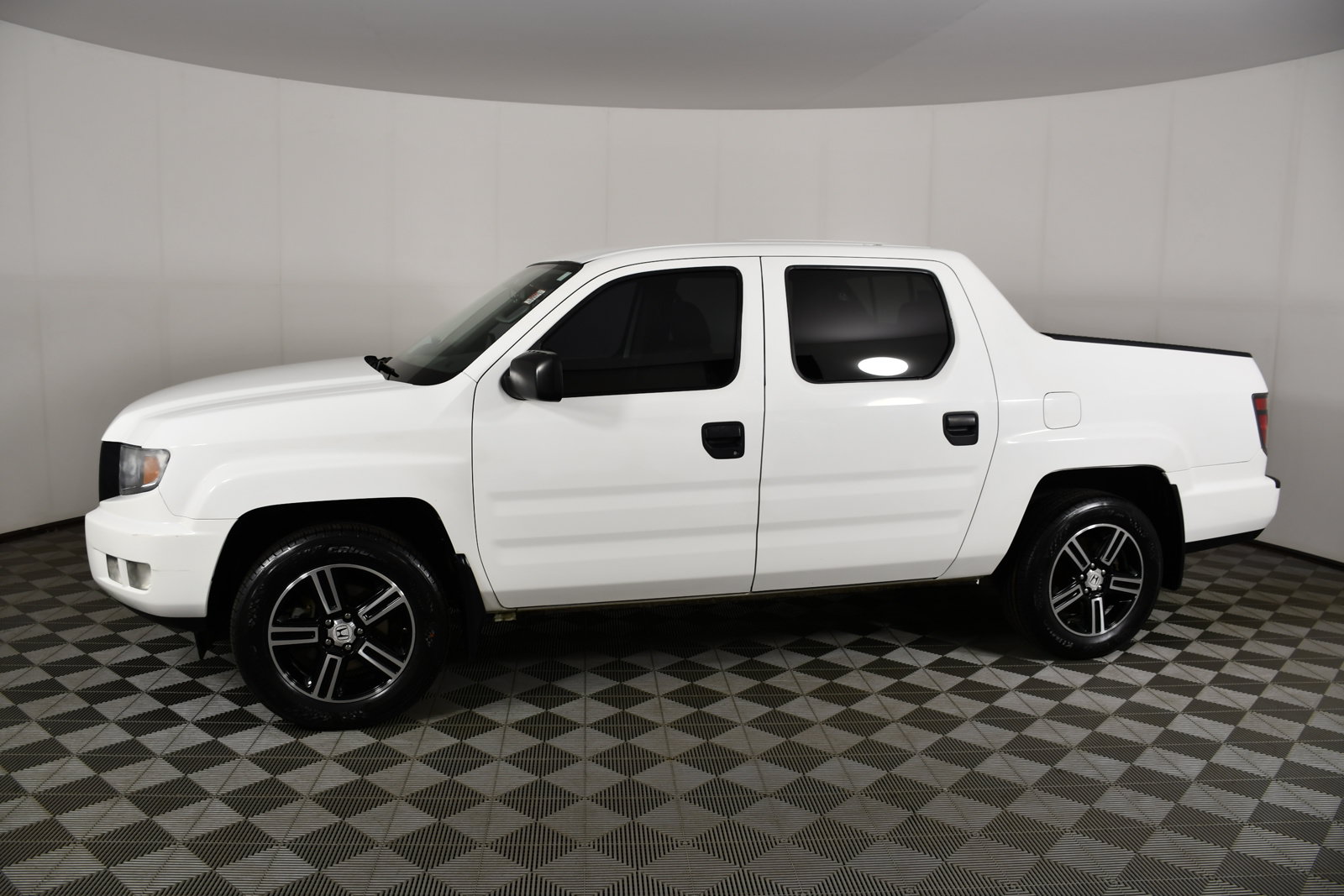 Used 2014 Honda Ridgeline Sport image 9