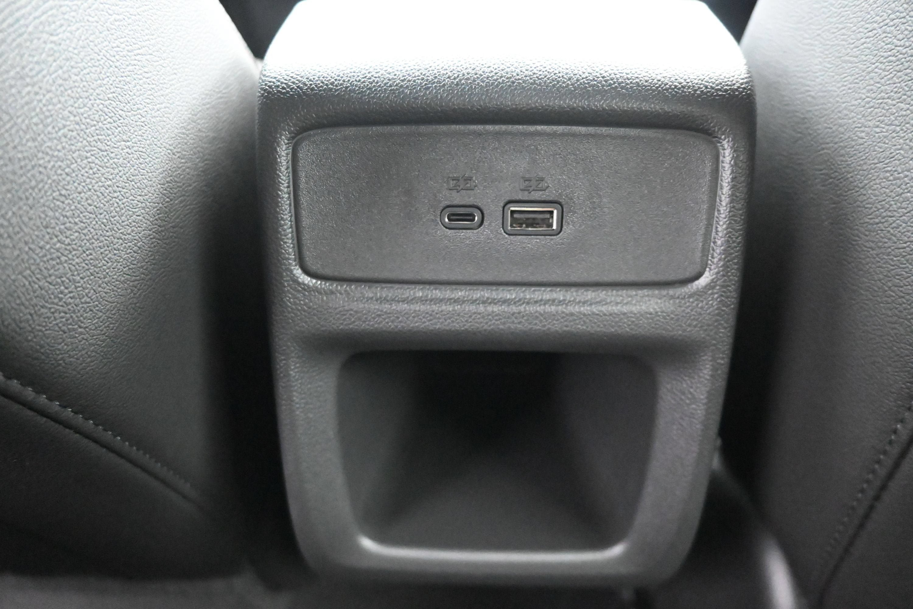 New 2026 Chevrolet Trax RS w/ Sunroof Package FWD image 25