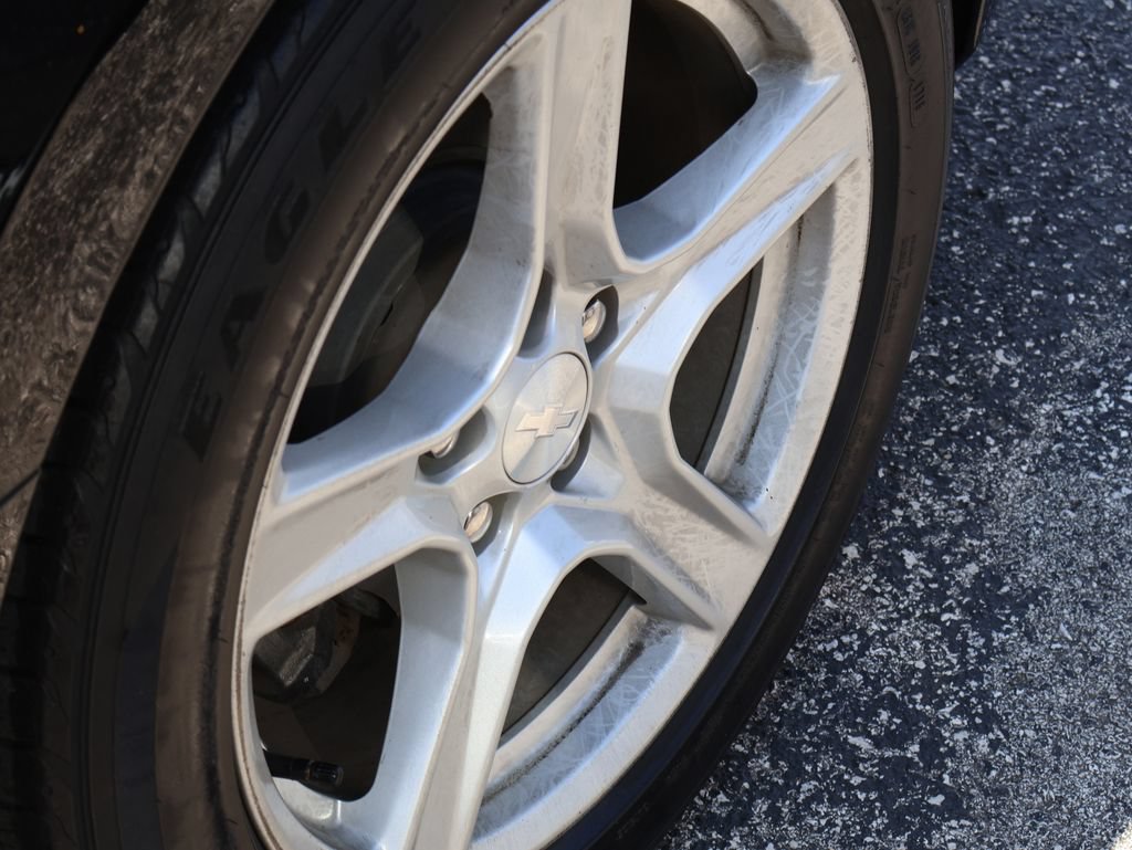 Used 2017 Chevrolet Camaro LT RWD image 26
