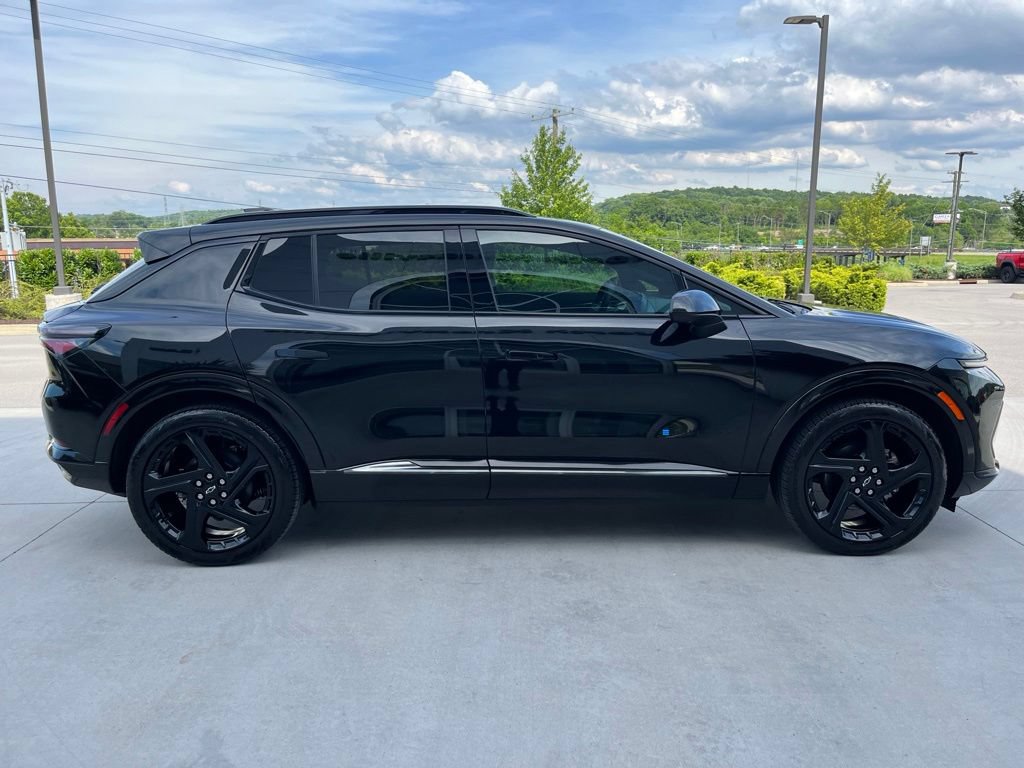 Used 2026 Chevrolet Equinox EV RS FWD image 20