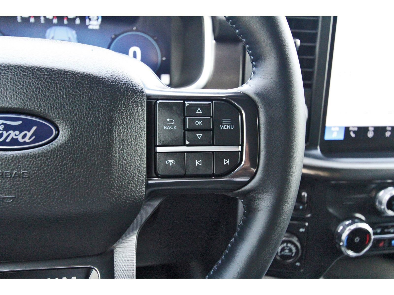 Used 2025 Ford F150 Platinum w/ FX4 Off-Road Package AWD/4WD image 23