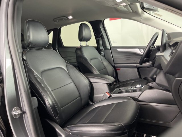Used 2025 Ford Escape Platinum image 34