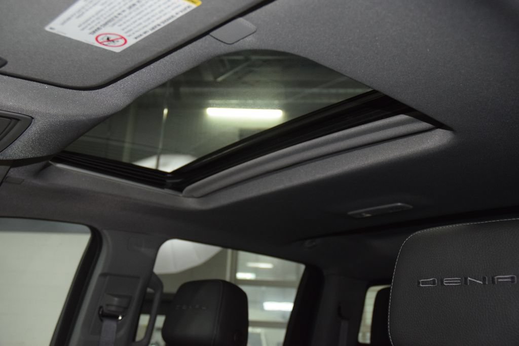 Used 2023 GMC Sierra 2500 Denali AWD/4WD image 54