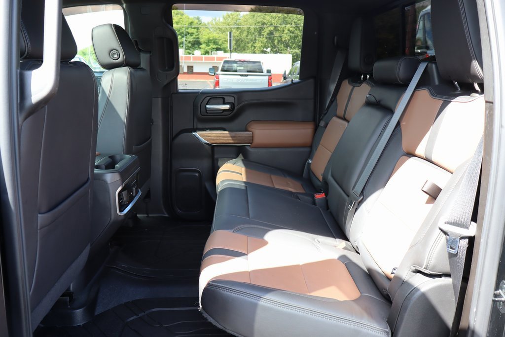 Used 2021 Chevrolet Silverado 1500 High Country w/ Technology Package image 27