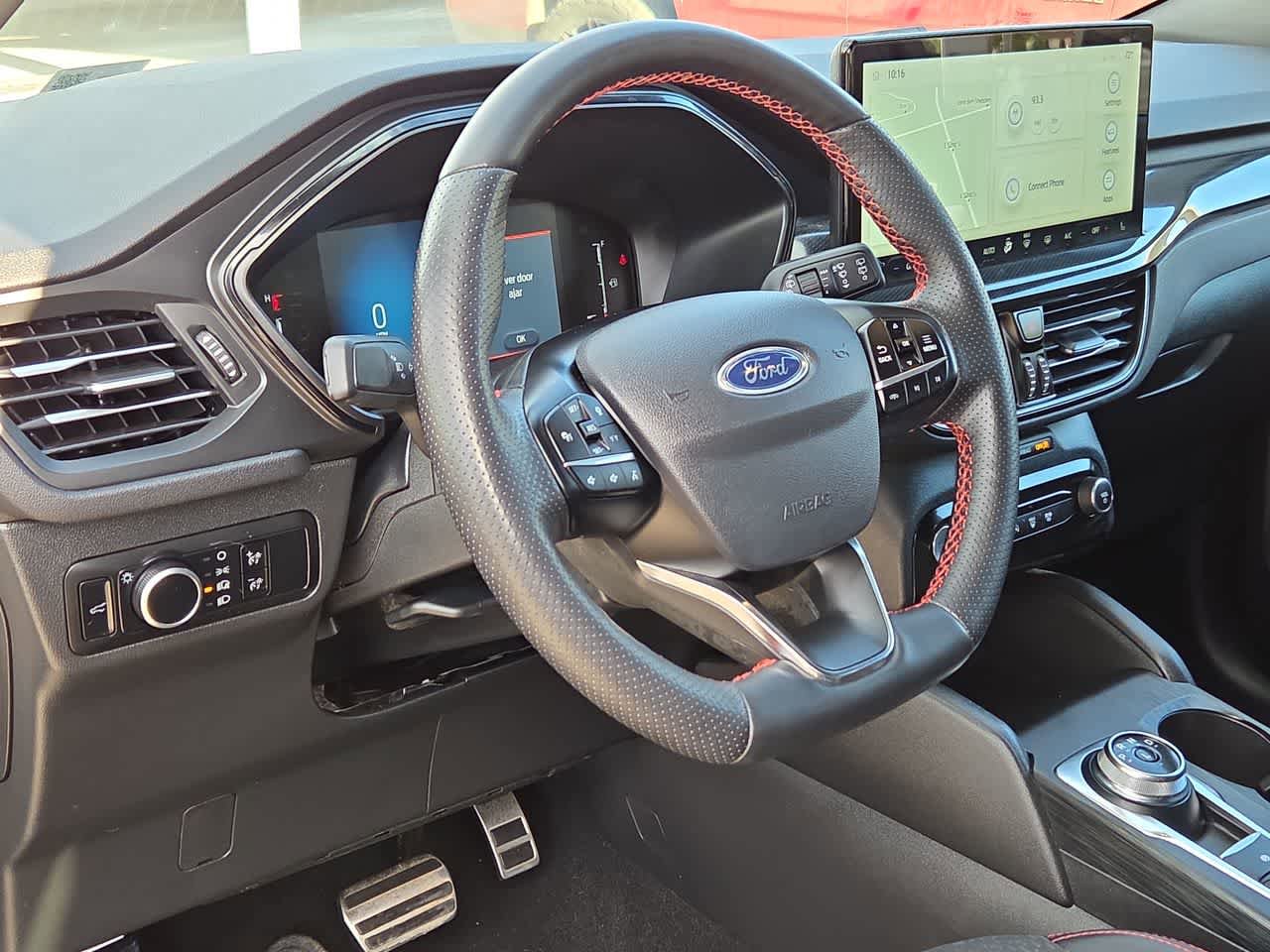 Used 2024 Ford Escape ST-Line w/ Tech Pack #1 FWD image 10