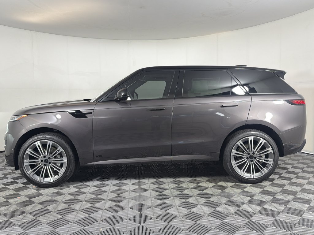 New 2027 Land Rover Range Rover Sport Dynamic SE AWD/4WD image 2