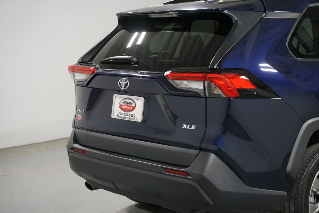 Used 2023 Toyota RAV4 XLE Premium FWD image 9