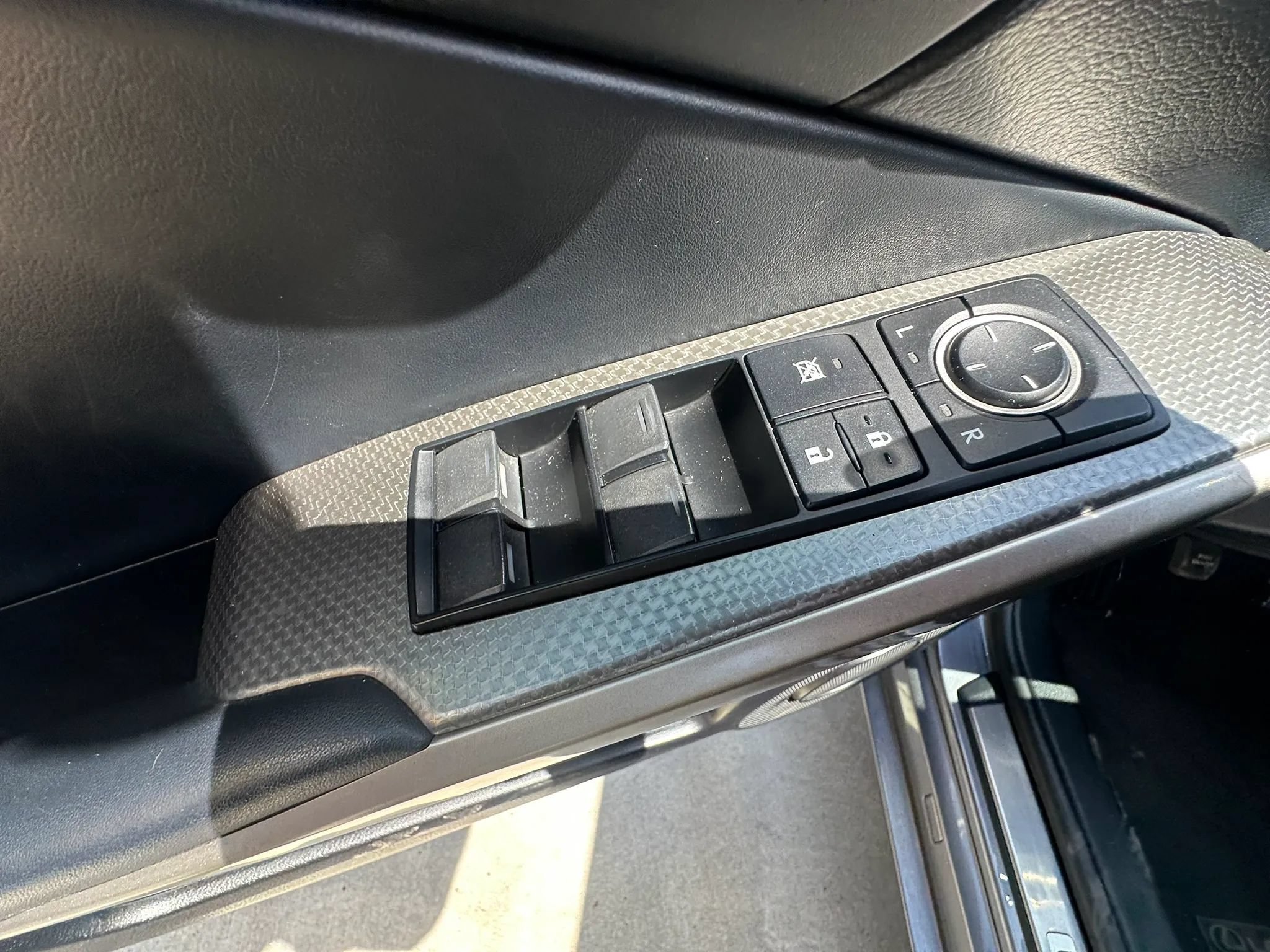 Used 2017 Lexus IS 200t F Sport w/ F Sport Package RWD image 17