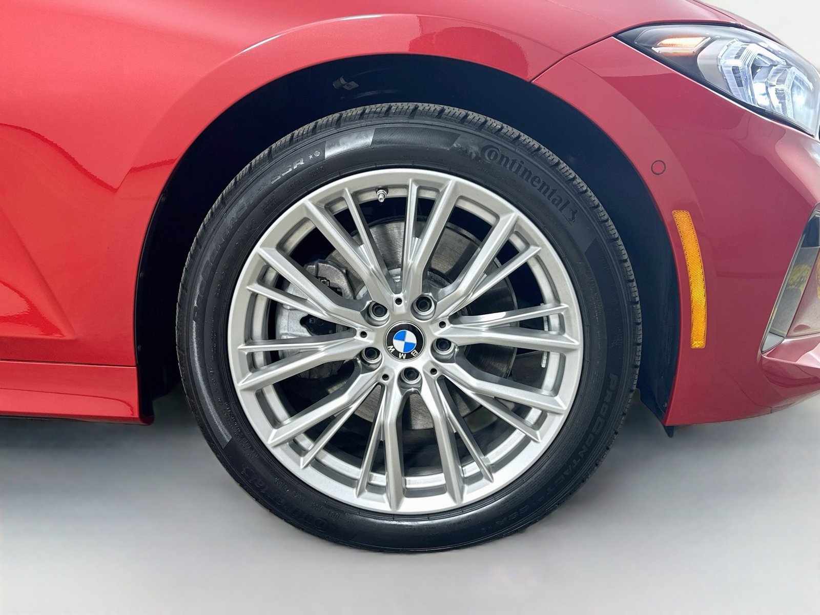 Used 2023 BMW 330i xDrive Sedan AWD/4WD image 10