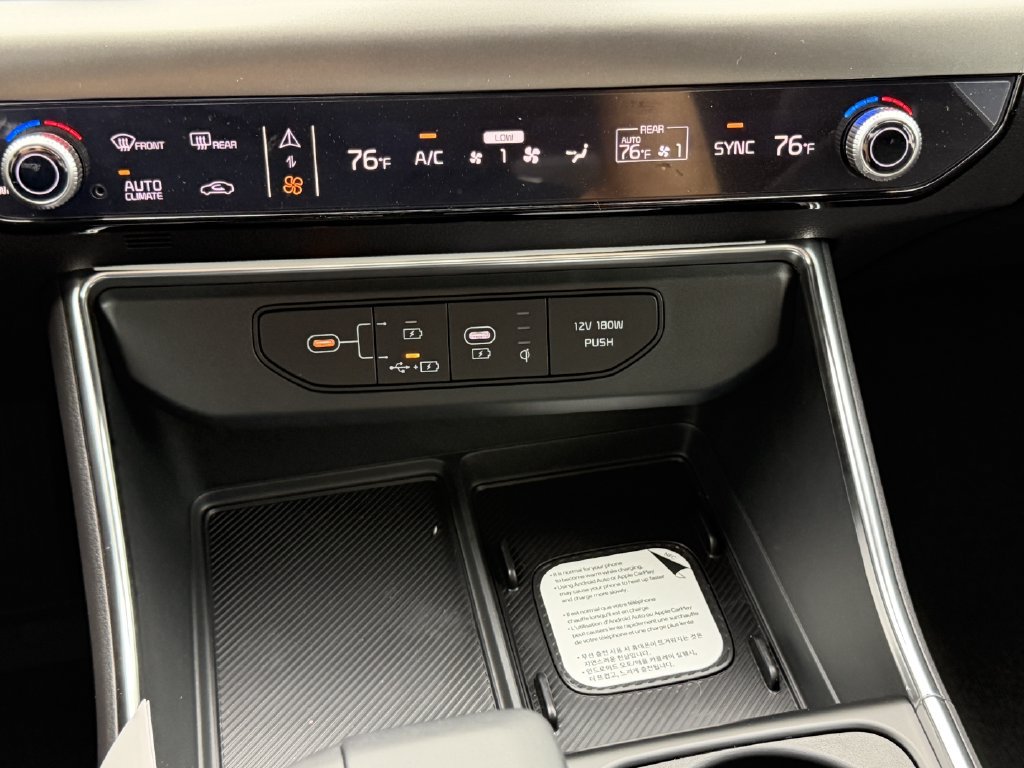 New 2026 Kia Carnival SX w/ SX Dark Edition Package FWD image 27