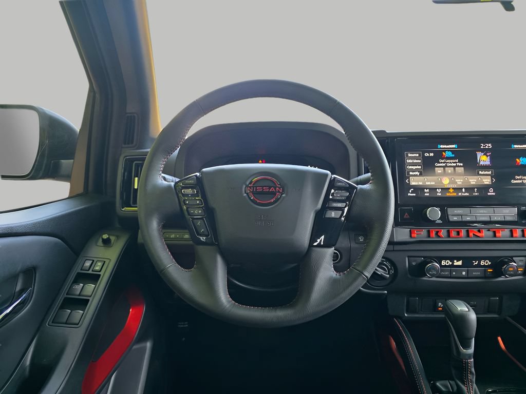 Used 2025 Nissan Frontier PRO-4X AWD/4WD image 19