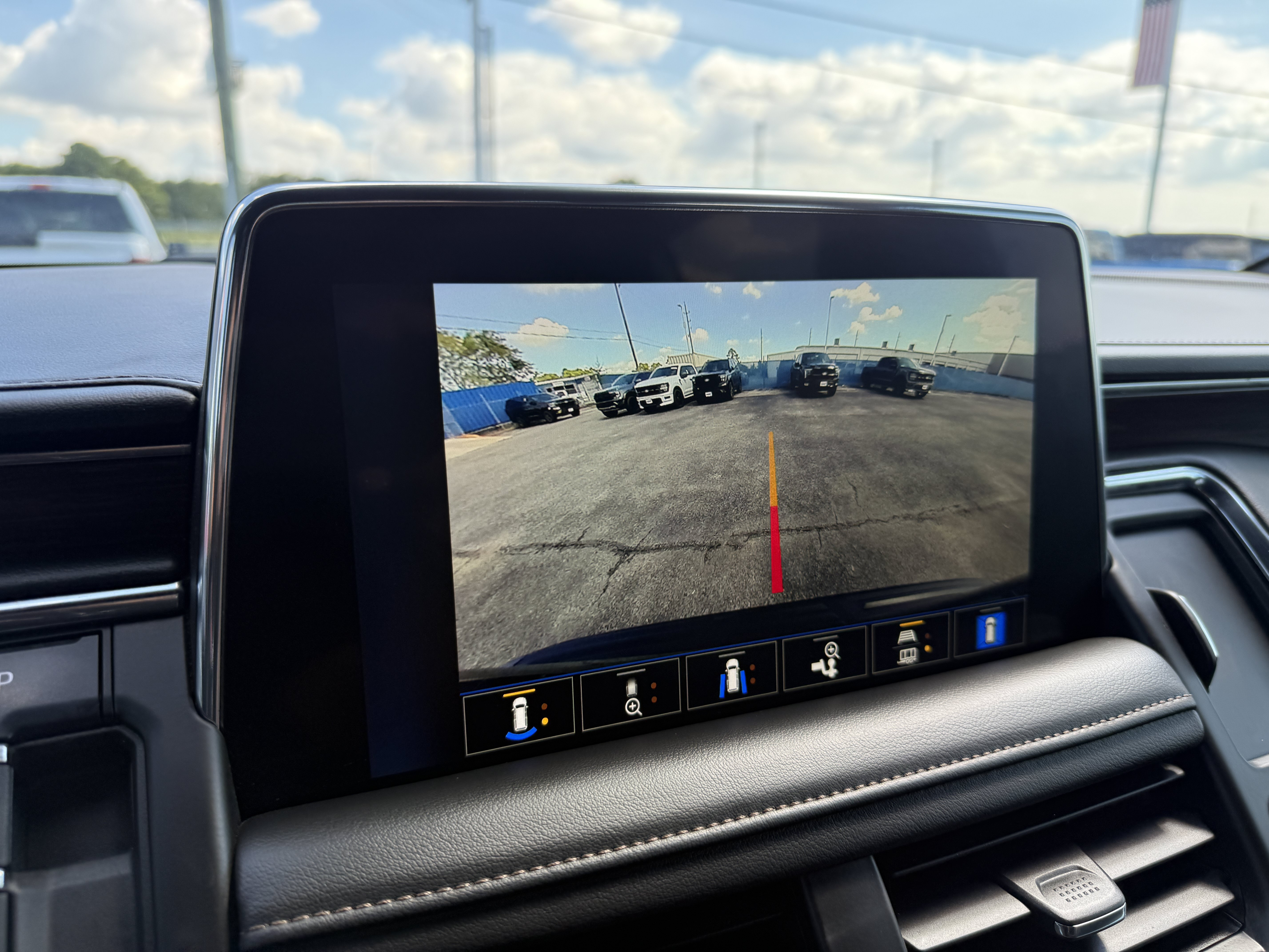 Used 2023 Chevrolet Tahoe High Country RWD image 26
