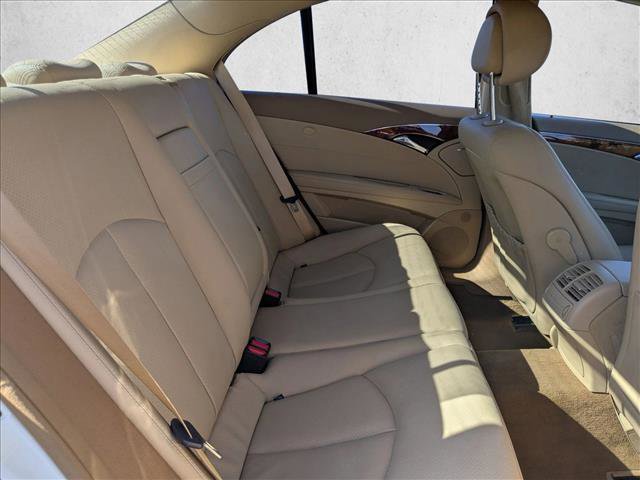 Used 2009 Mercedes-Benz E 350 Sedan image 21