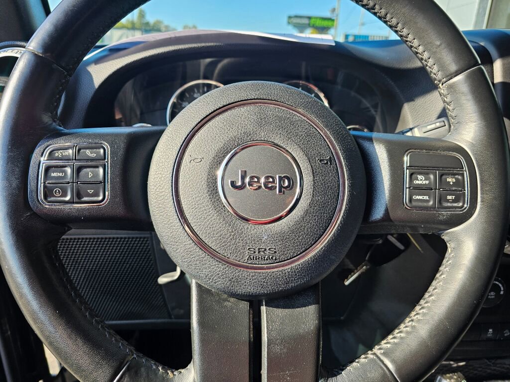 Used 2018 Jeep Wrangler Unlimited Sahara w/ Connectivity Group image 33