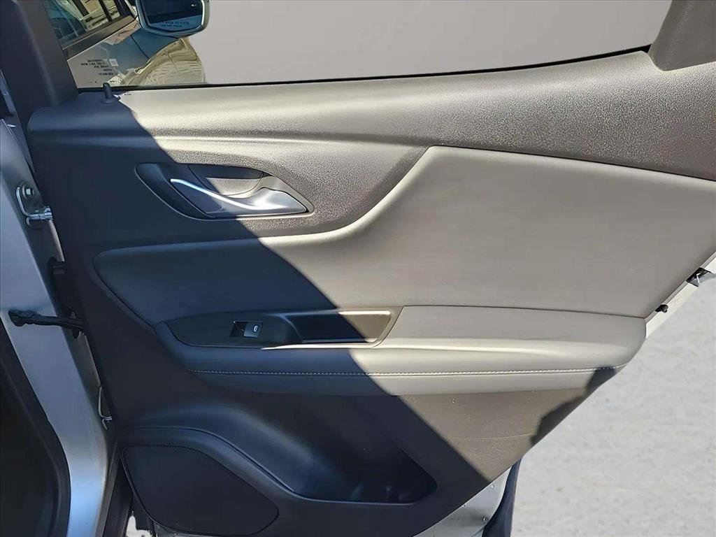 Used 2019 Chevrolet Blazer LT image 25