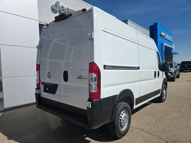 Used 2024 RAM ProMaster 2500 w/ Convenience Group FWD image 4