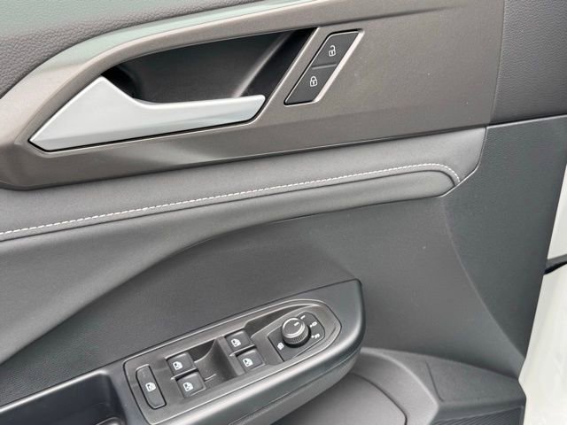 New 2026 Volkswagen Taos SE AWD/4WD image 30