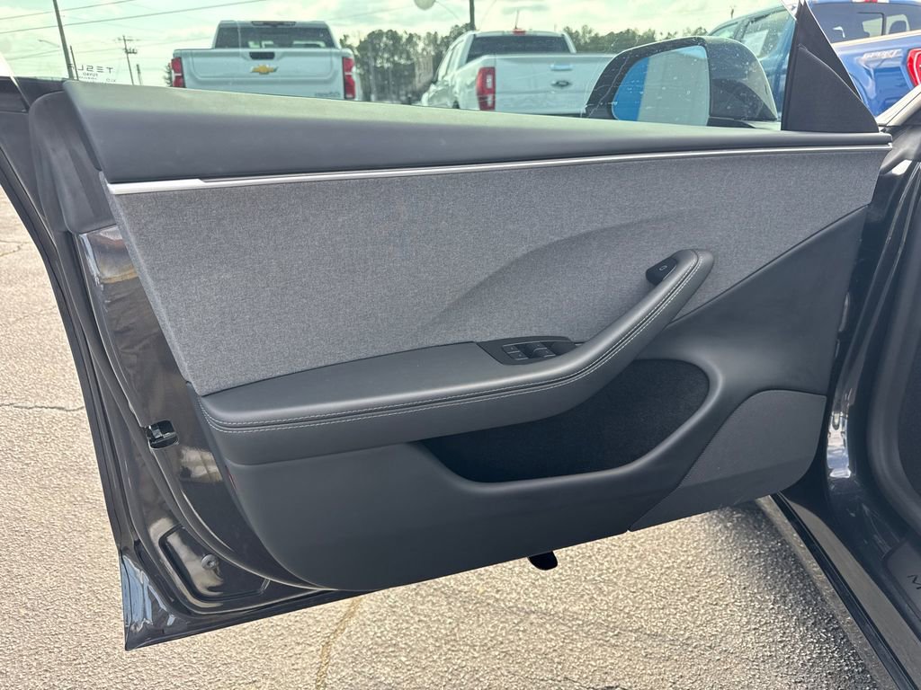 Used 2025 Tesla Model 3 Long Range image 11