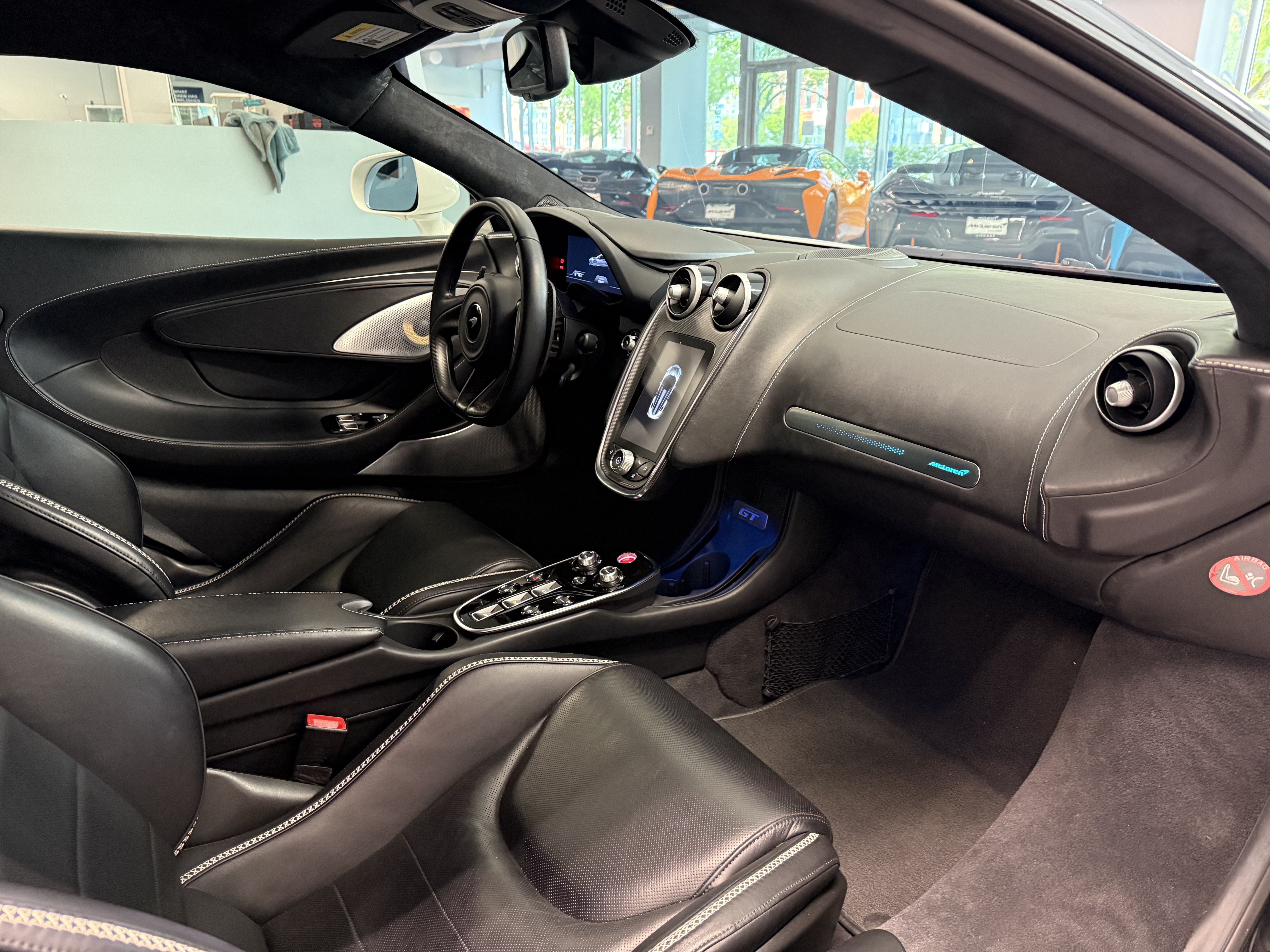Used 2023 McLaren GT RWD image 6