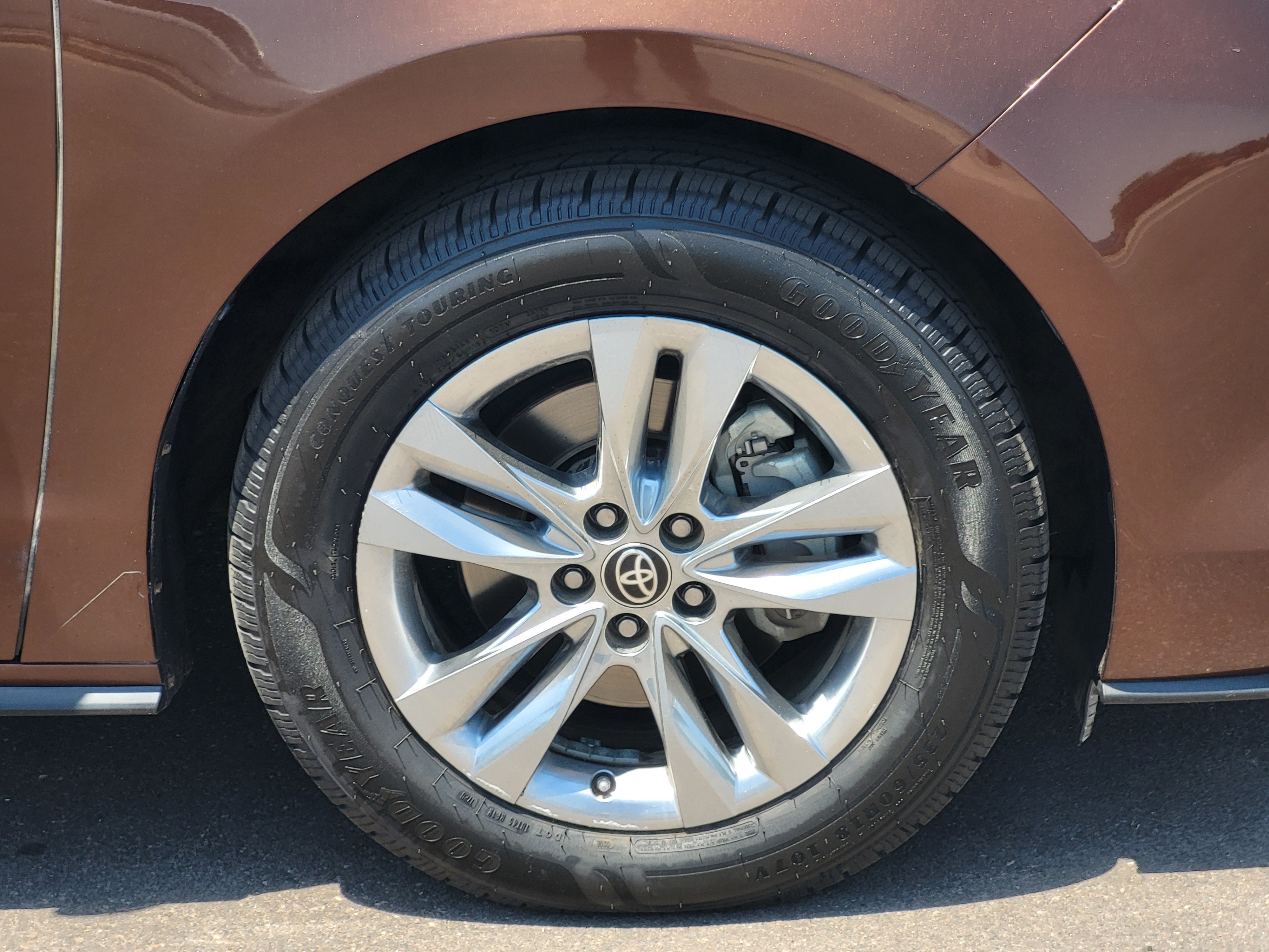 Certified 2021 Toyota Sienna Limited FWD image 8
