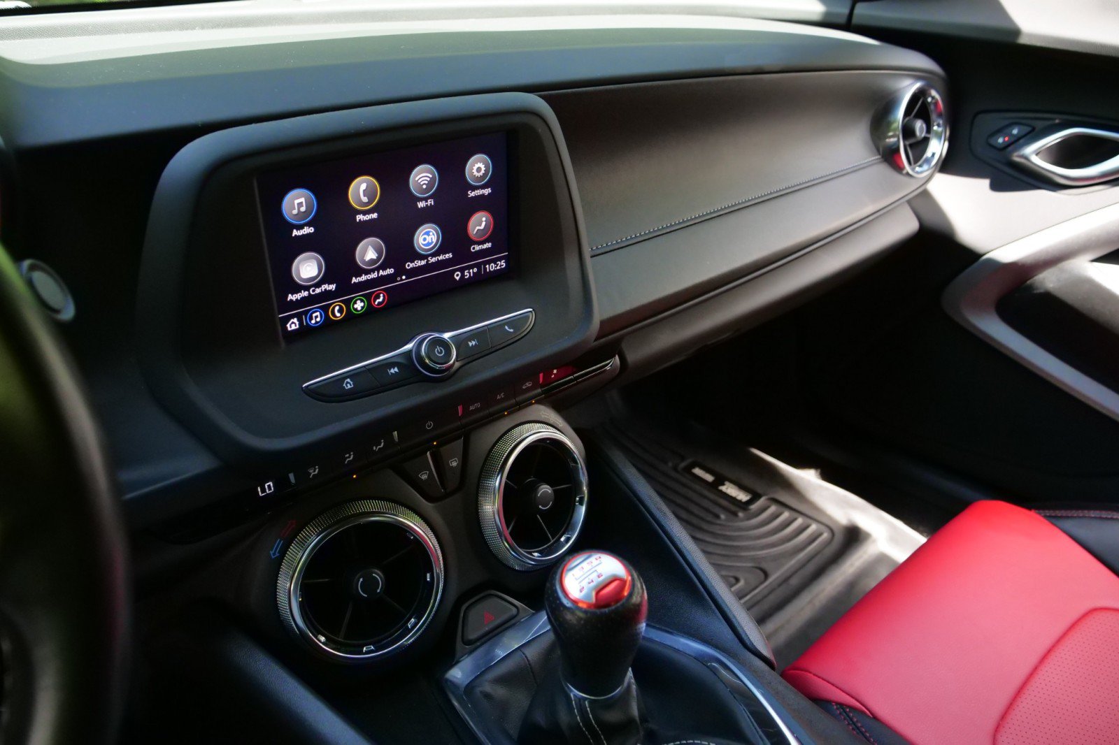 Used 2022 Chevrolet Camaro LT RWD image 11