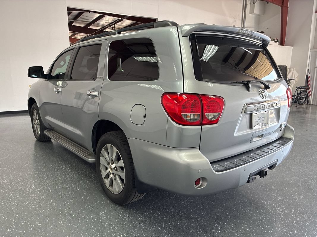 Used 2016 Toyota Sequoia Limited w/ Safety & Convenience Package AWD/4WD image 6