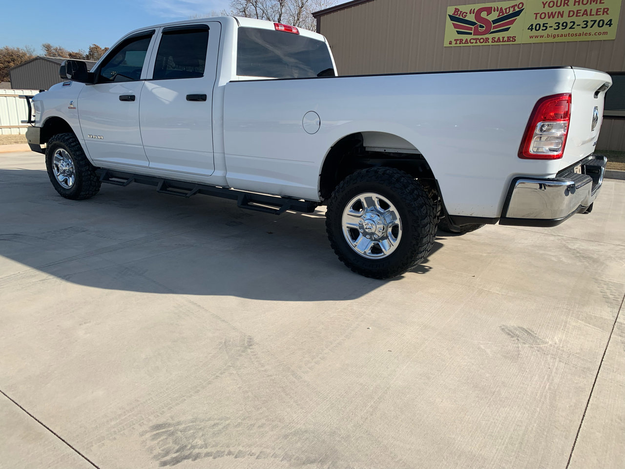 Used 2022 RAM 2500 Tradesman w/ Chrome Appearance Group image 4