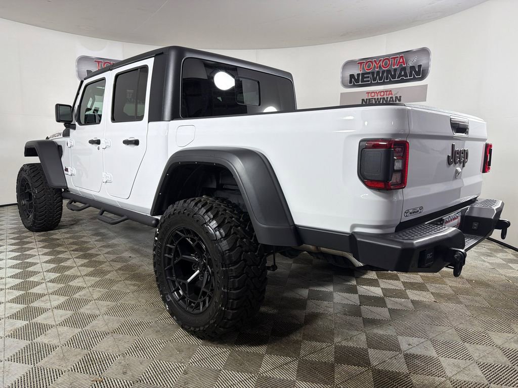 Used 2024 Jeep Gladiator Rubicon w/ Steel Bumper Group AWD/4WD image 5