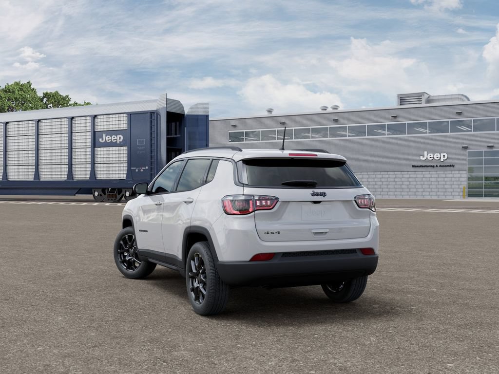 New 2025 Jeep Compass Latitude w/ Sun & Sound Group AWD/4WD video 3