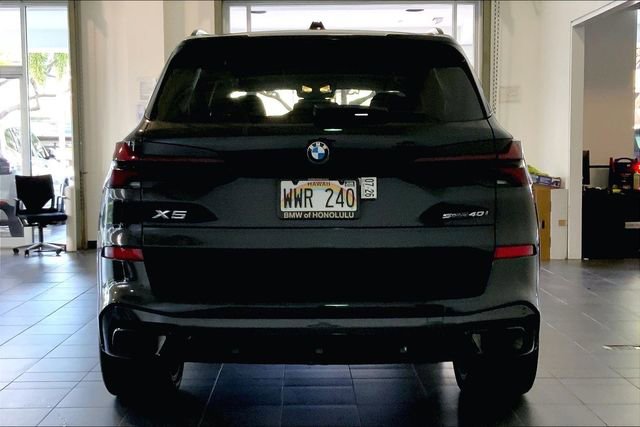 Used 2024 BMW X5 sDrive40i w/ M Sport Package RWD image 4