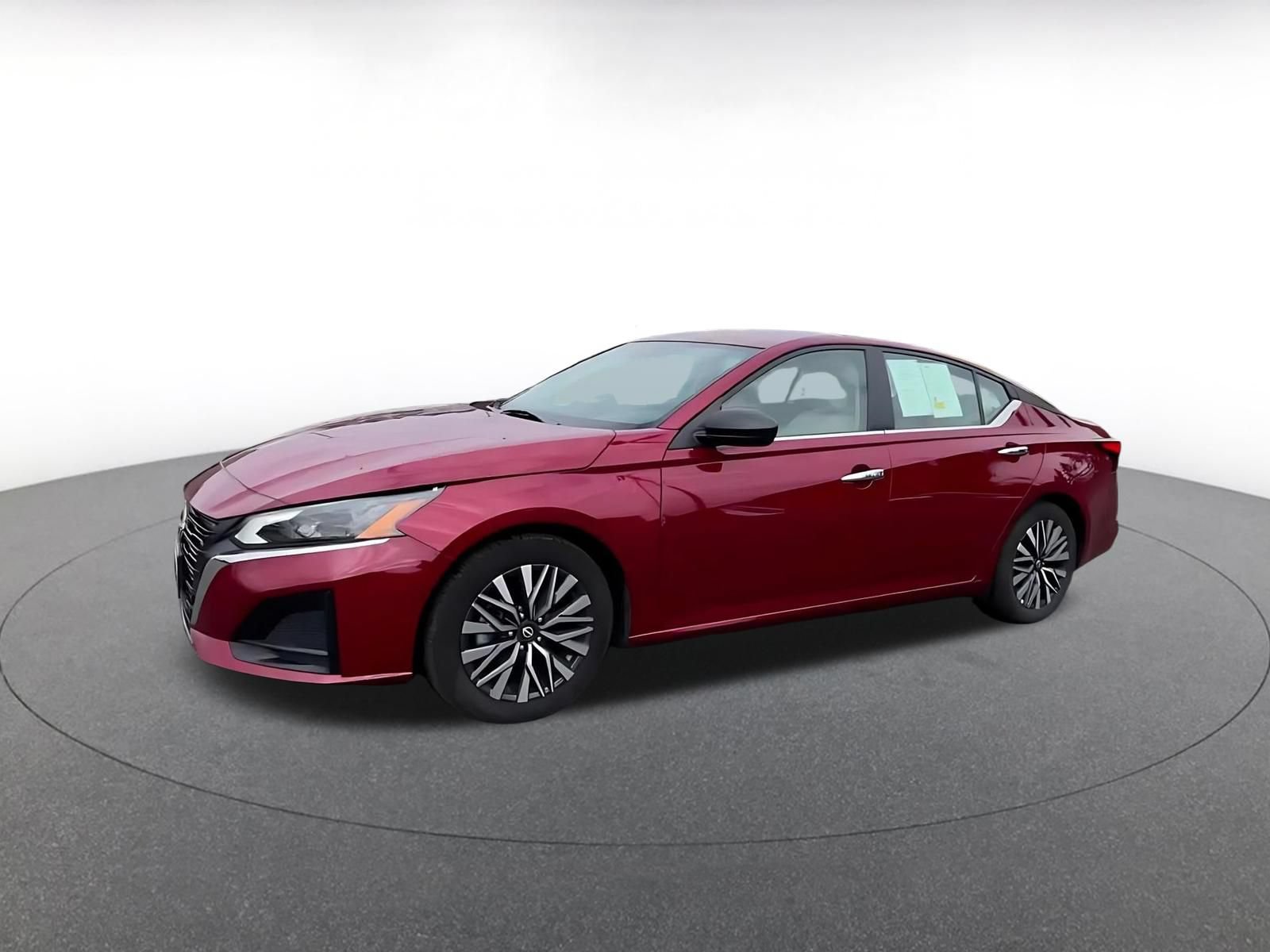 Used 2025 Nissan Altima 2.5 SV FWD image 6