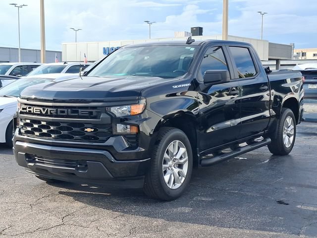 Used 2023 Chevrolet Silverado 1500 Custom RWD image 2