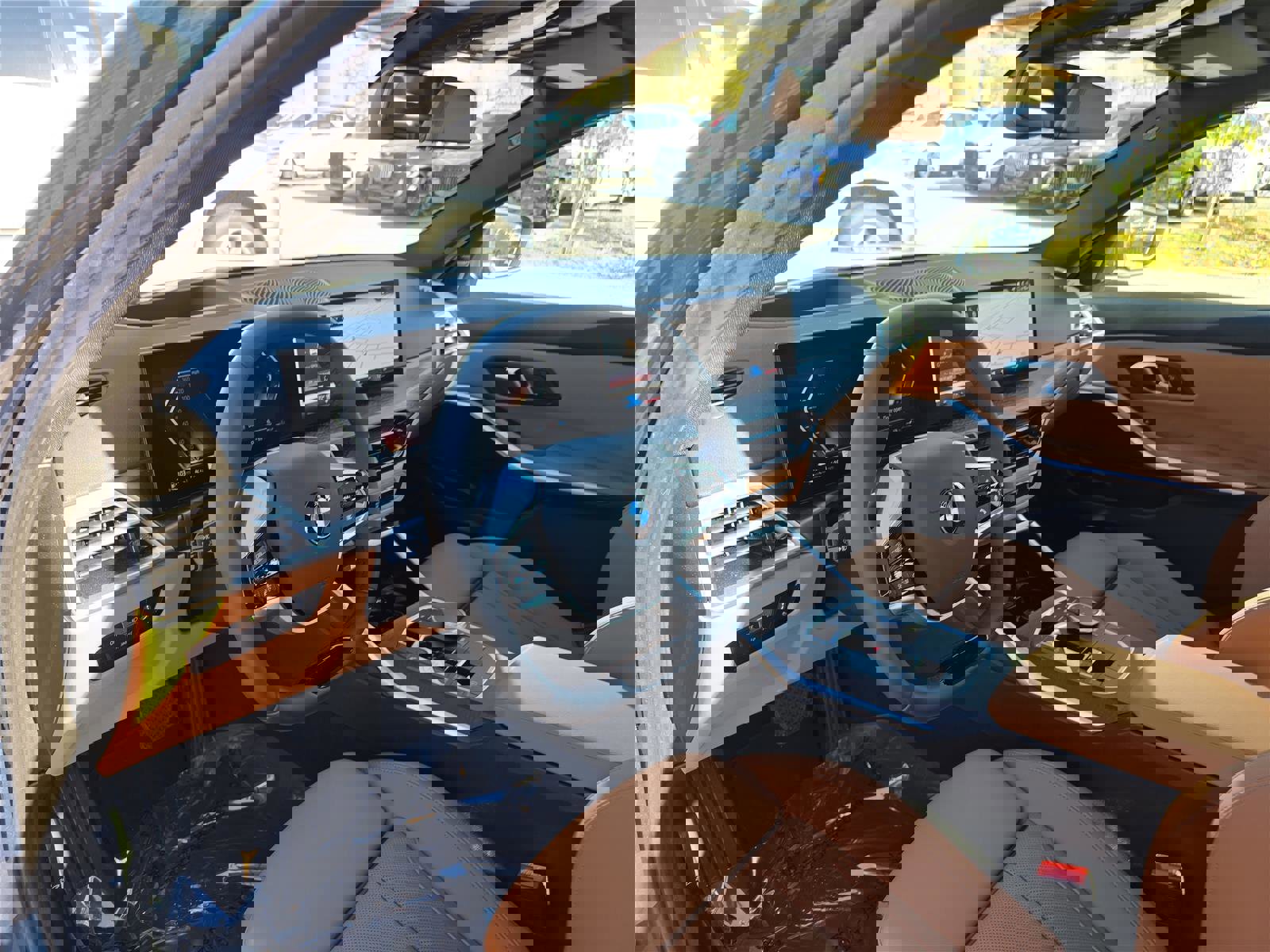 Certified 2025 BMW 330i xDrive Sedan w/ Premium Package image 22